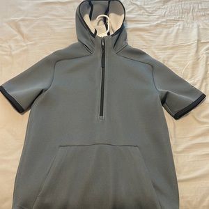 Under armor short sleeve training hoodie